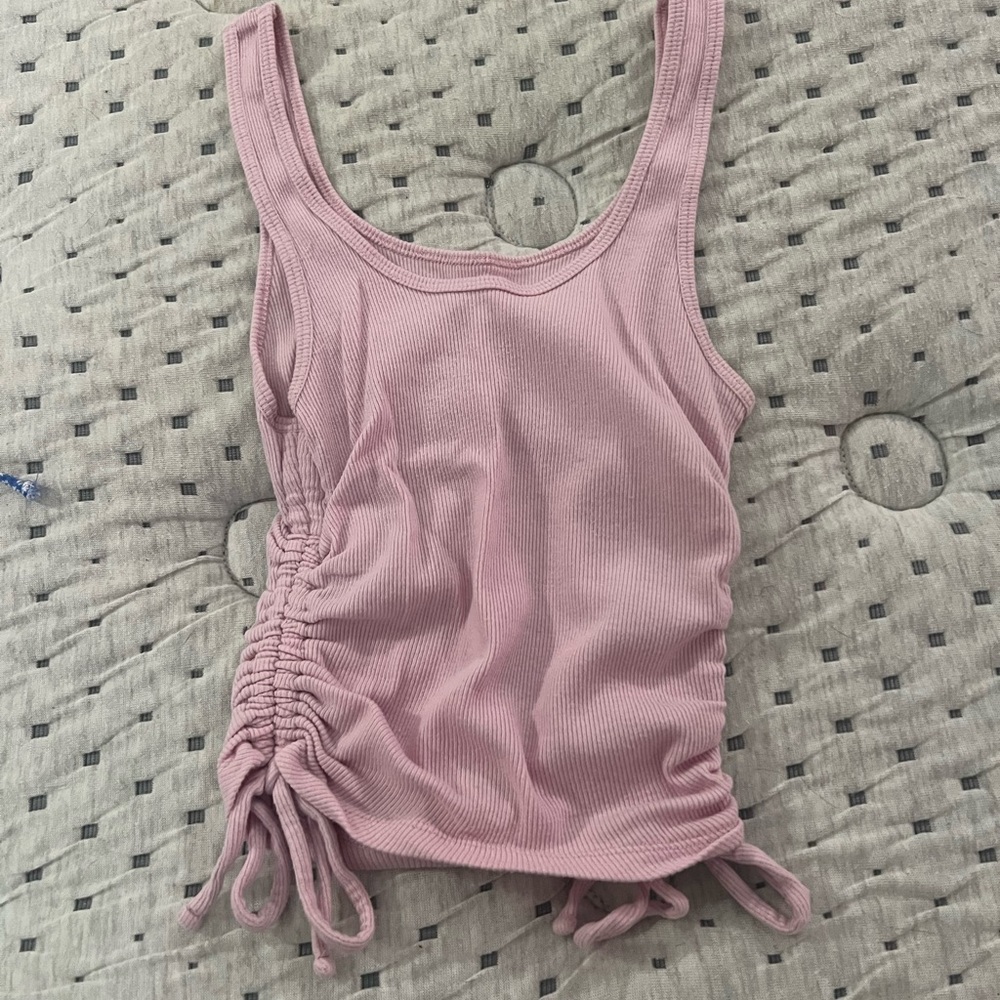 pink hollister cropped tank